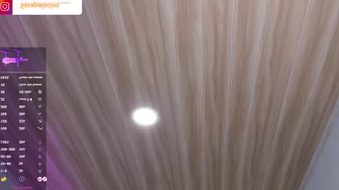 Snapshot of sarapalacios__ chatting on December 30, 3:47 am online show from December 30, 3:47 am