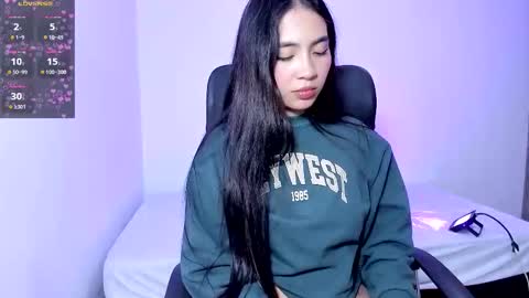 Snapshot of sarapalacios__ chatting on November 29, 12:24 am online show from November 29, 12:24 am