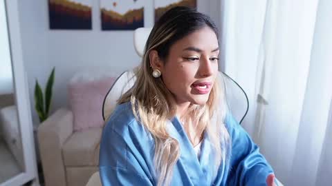 Sara online show from December 13, 9:30 pm