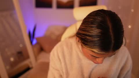 Sara online show from December 31, 12:00 am