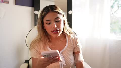 Sara online show from January 22, 10:26 pm