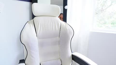 Sara online show from January 28, 8:58 pm