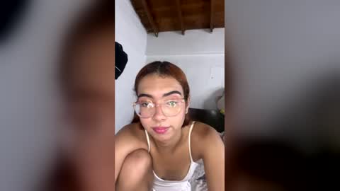 sarasaenz999 online show from June 30, 3:29 am