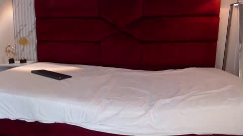 Sara online show from February 8, 7:38 pm