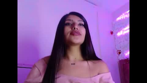 sarastonesx online show from March 10, 10:37 am