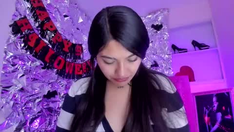 sarastonesx online show from October 29, 6:04 am