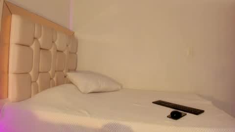 Sara  online show from February 26, 3:08 pm