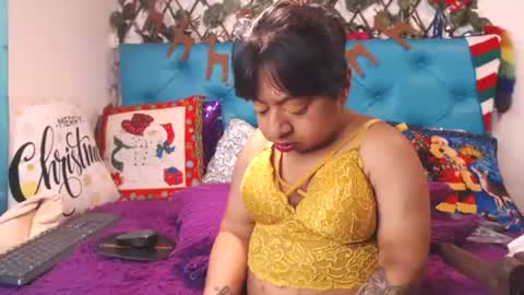 Sara Wills online show from December 21, 2:35 pm