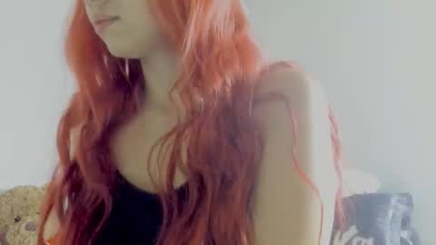 Snapshot of saray2312 chatting on November 27, 7:49 pm Saray online show from November 27, 7:49 pm