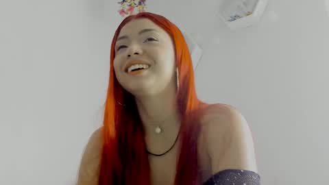 Snapshot of saray2312 chatting on December 15, 7:18 pm Saray online show from December 15, 7:18 pm