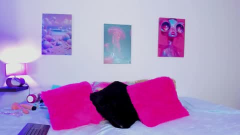 Snapshot of saray_rivas18 chatting on December 5, 11:19 am saray 18 online show from December 5, 11:19 am