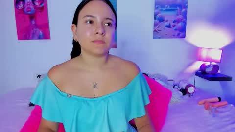 Snapshot of saray_rivas18 chatting on December 16, 11:15 am saray 18 online show from December 16, 11:15 am