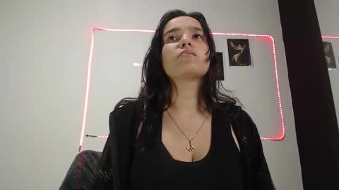 Snapshot of saraydarcy chatting on February 28, 2:23 am CONTEST Contribute 25 tokens and send a Like. including your user name in the voting note. You could win a video online show from February 28, 2:23 am