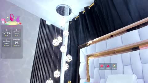 Snapshot of sarayroyse chatting on September 19, 7:36 pm Saray online show from September 19, 7:36 pm