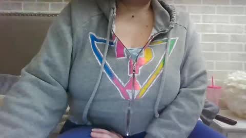 Snapshot of saretta46 chatting on February 17, 5:43 pm Sara online show from February 17, 5:43 pm