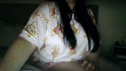 Snapshot of saretta46 chatting on November 16, 1:44 am Sara online show from November 16, 1:44 am