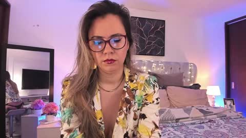 Snapshot of sarhamccormick chatting on January 16, 12:42 pm sarha online show from January 16, 12:42 pm