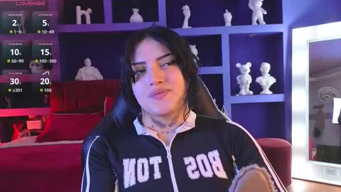 Sari  online show from October 20, 8:42 pm