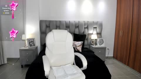Snapshot of sarita_evanss chatting on December 20, 3:25 am  Saritaaa  online show from December 20, 3:25 am