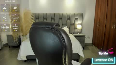 Snapshot of sarita_evanss chatting on June 16, 2:03 am Saritaaa online show from June 16, 2:03 am