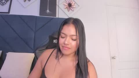 Sara  online show from January 11, 9:57 am