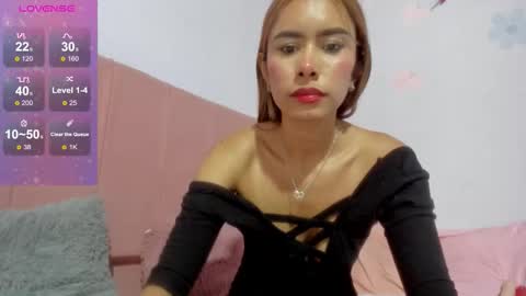 Snapshot of sarita_jones23 chatting on December 19, 1:12 am sarita_jones23 online show from December 19, 1:12 am