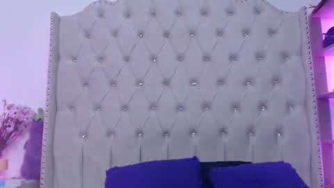 Sara online show from December 12, 11:47 pm