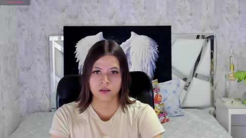 sarah online show from November 24, 8:19 pm