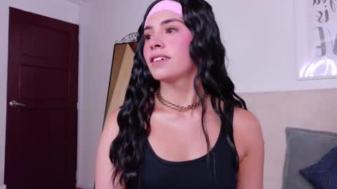 Sara online show from November 18, 8:24 pm