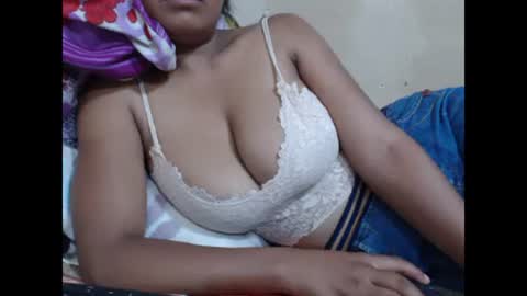 saronette online show from January 8, 10:37 am