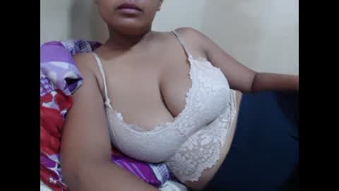 saronette online show from January 14, 7:17 am