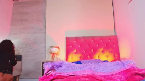 Snapshot of sary_littlesmiles chatting on May 9, 2:50 am Sary online show from May 9, 2:50 am