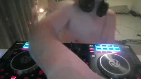 sasch1982h online show from December 14, 1:33 am