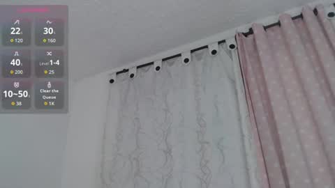 Snapshot of sasha_bigboobs_ chatting on June 27, 10:26 pm sasha_bigboobs_ online show from June 27, 10:26 pm