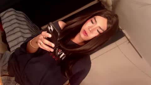 Snapshot of sasha_blade chatting on May 9, 4:12 pm Sasha online show from May 9, 4:12 pm