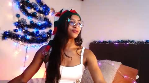 sasha_bowei online show from December 18, 2:39 am