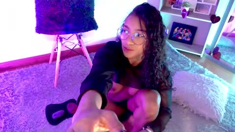 sasha_bowei online show from March 20, 2:49 am