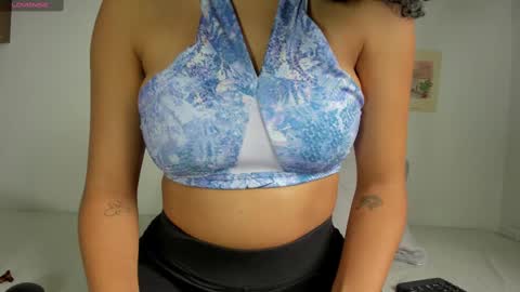 Snapshot of sasha_collinns chatting on February 28, 3:37 pm sasha_collinns online show from February 28, 3:37 pm