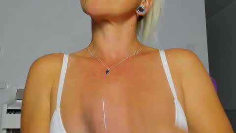 Sasha Green online show from July 14, 9:31 pm