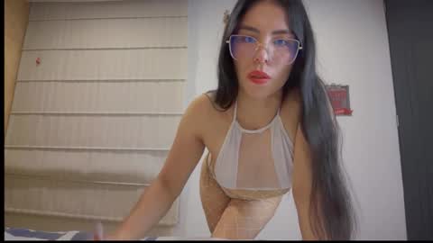 Snapshot of sasha_jonne chatting on January 18, 2:37 am sasha_jonne online show from January 18, 2:37 am