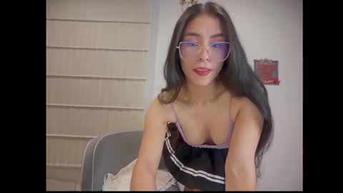 Snapshot of sasha_jonne chatting on February 3, 1:37 am sasha_jonne online show from February 3, 1:37 am