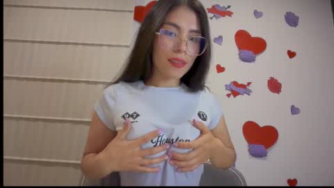 Snapshot of sasha_jonne chatting on February 11, 1:21 am sasha_jonne online show from February 11, 1:21 am