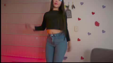 Snapshot of sasha_jonne chatting on April 25, 2:14 am sasha_jonne online show from April 25, 2:14 am