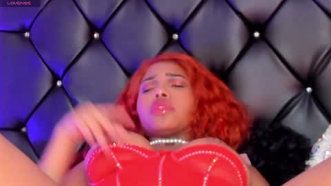 Snapshot of sasha_ross_ chatting on December 21, 3:14 am Sasha online show from December 21, 3:14 am