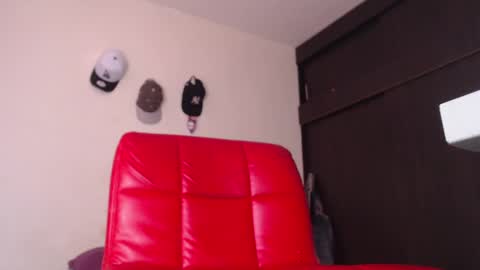 Snapshot of sasha_tsbbc chatting on February 6, 8:02 pm sasha_tsbbc online show from February 6, 8:02 pm