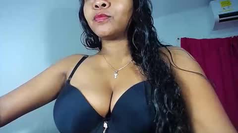 sashabreck1 online show from April 6, 7:59 pm