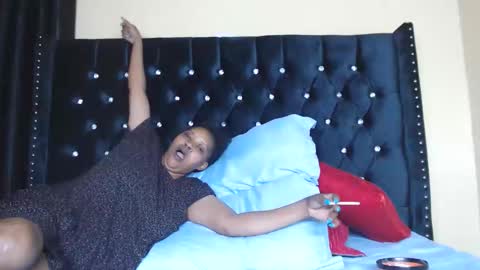 Snapshot of sashal_sweet chatting on January 7, 11:40 pm Your Blow Job Queen. online show from January 7, 11:40 pm