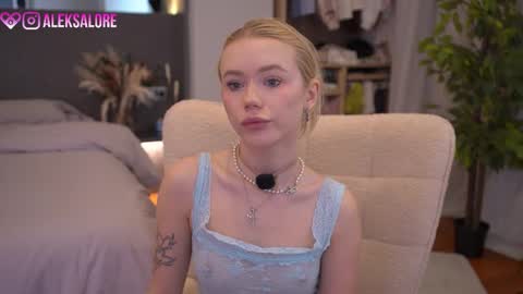 sashalore online show from March 23, 3:10 am