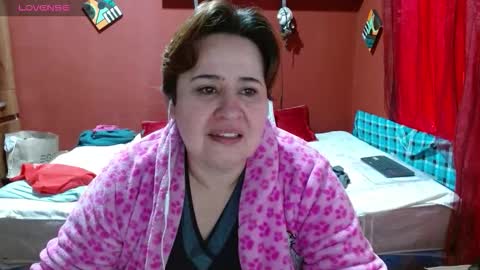 Snapshot of sasharosee2 chatting on November 26, 1:23 pm S A S H A R O S E online show from November 26, 1:23 pm