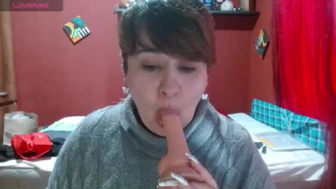 Snapshot of sasharosee2 chatting on November 29, 1:47 pm S A S H A R O S E online show from November 29, 1:47 pm